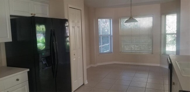 Building Photo - 388 Hinsdale Dr