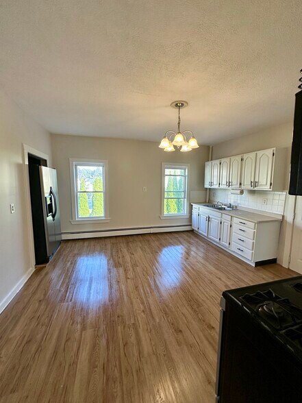 KItchen - 24 Malvern St