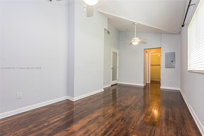 Building Photo - 330 NE 86th St