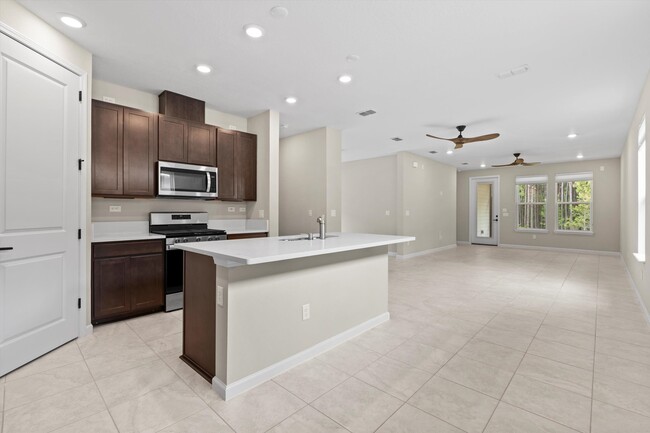Building Photo - 1116 Rustic Mill Dr