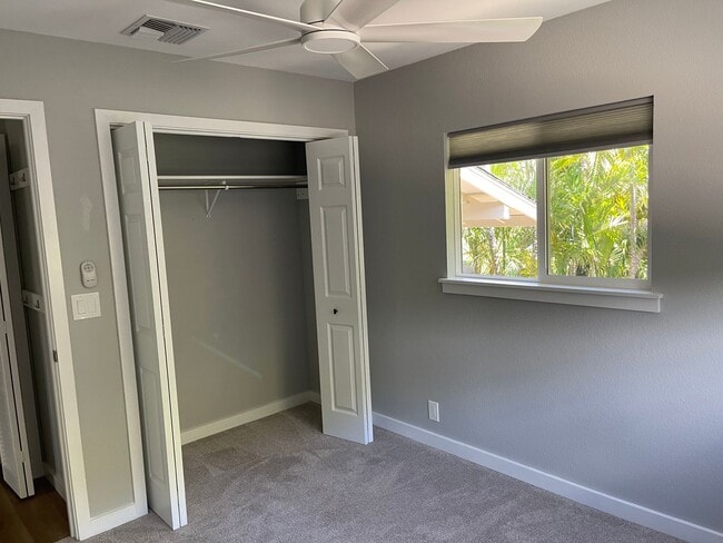 Building Photo - 2745 Puu Hoolai St