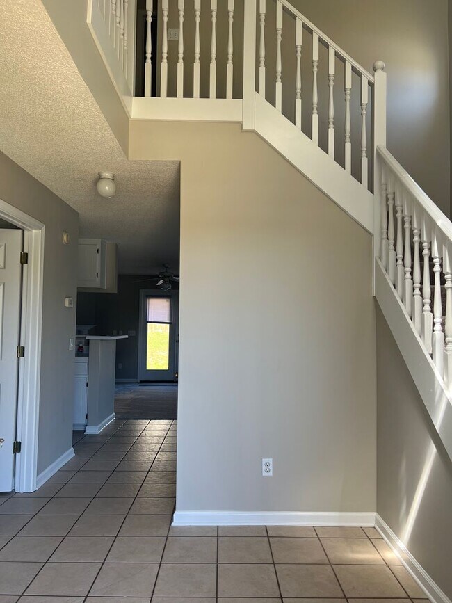 Building Photo - 153 Woodberry Dr