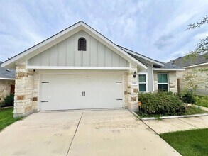 Building Photo - 1340 Low Branch Ln