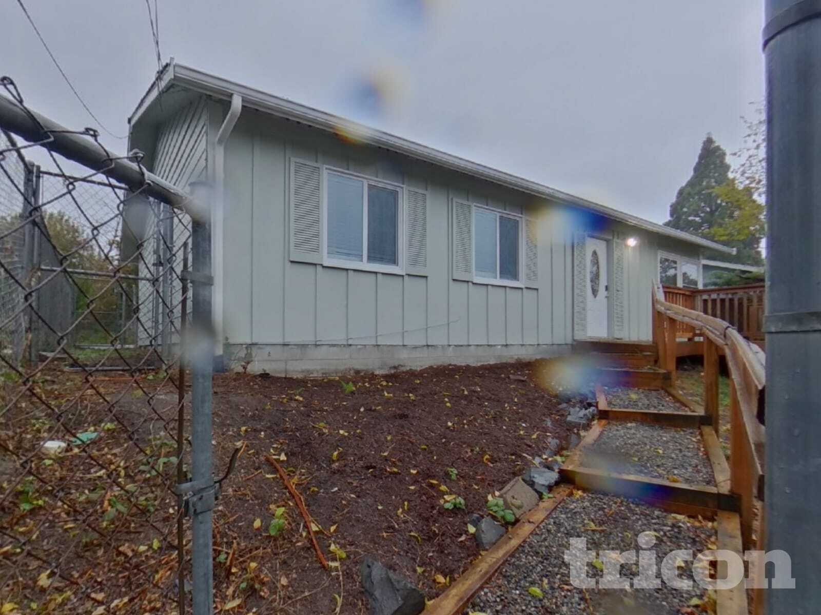 Building Photo - 4121 21st Ave SW