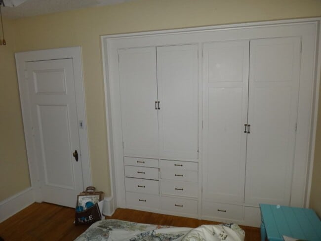 Building Photo - Original Master Suite in 1902 Mansion