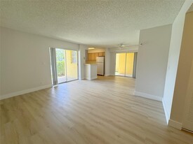 Building Photo - 7680 Westwood Dr
