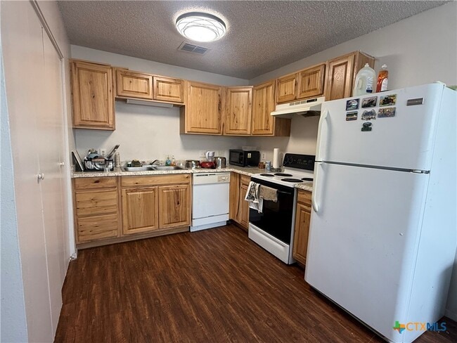 Building Photo - 106 Lady Bird Ln