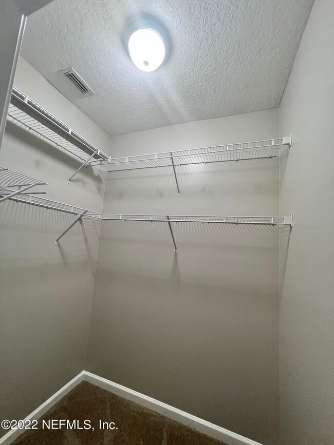Building Photo - 46 Pindo Palm Dr