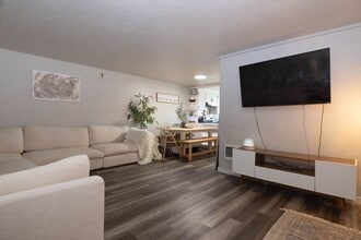 Building Photo - Irving