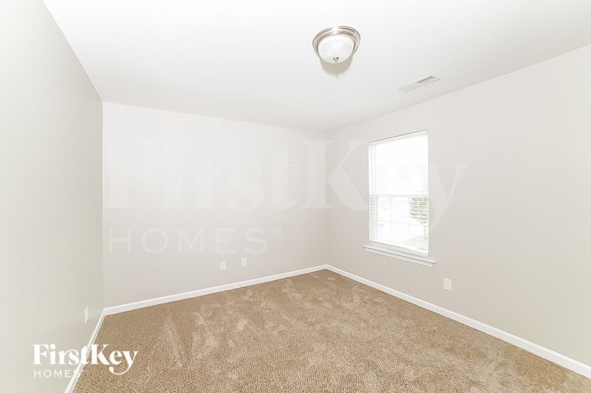 Building Photo - 5720 Misty Hill Cir