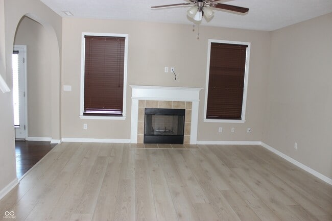 Building Photo - 5784 Pebblebrooke Rd