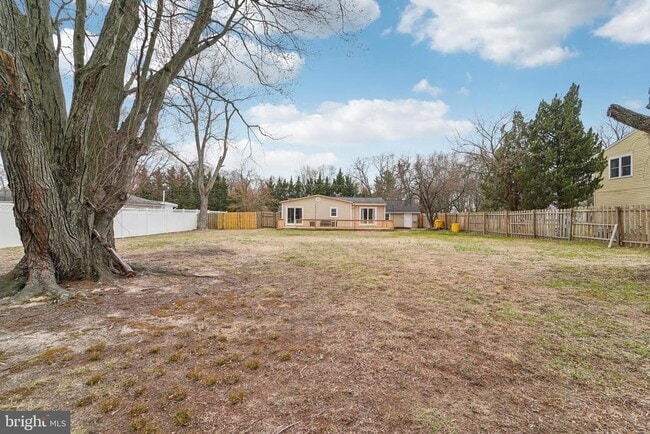Building Photo - 1110 Bradley Rd