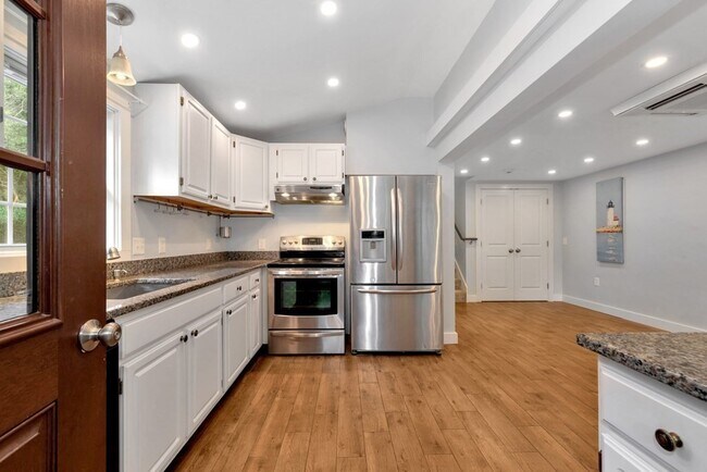 Building Photo - 19 Winthrop Ave