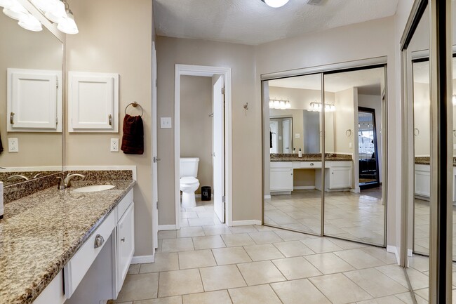 Building Photo - 6819 Yardley Dr