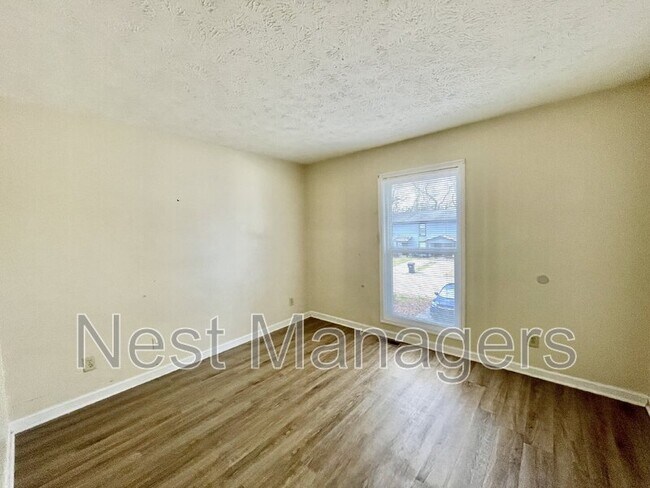 Building Photo - 5850 Aftonshire Dr