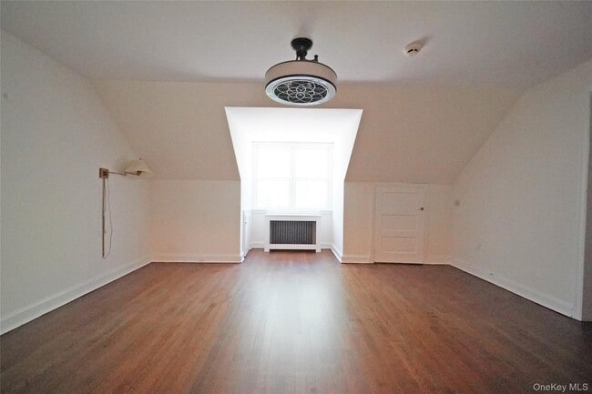 Building Photo - 416 Ridgeway