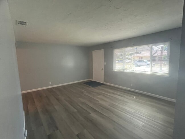 Building Photo - 16877 Antelope St
