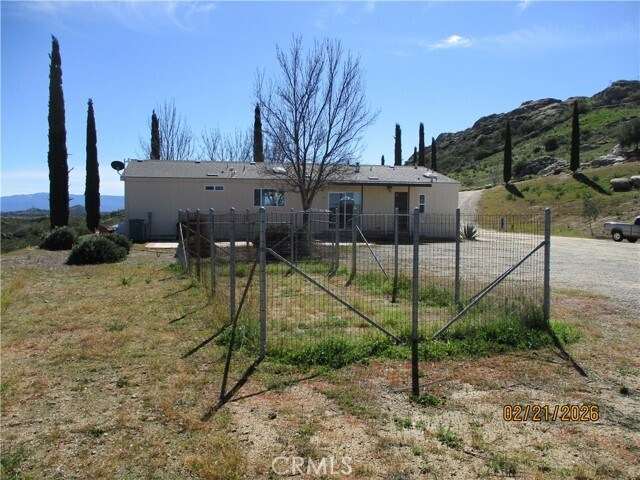 Building Photo - 34135 Cameron Dr