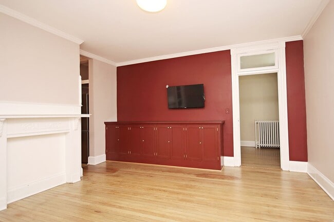 Building Photo - Charming Dog-Friendly Downtown Home Near UVA Medical Center