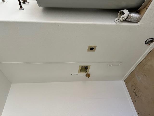 Building Photo - 8568 W Hatcher Rd