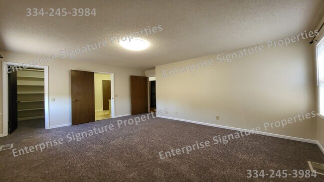 Building Photo - 2500 Neal Metcalf Rd