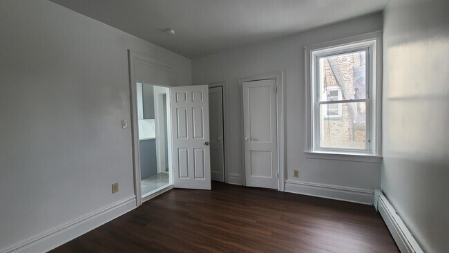 Building Photo - 297 Griffith St