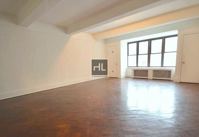 Building Photo - 160 W 73rd St