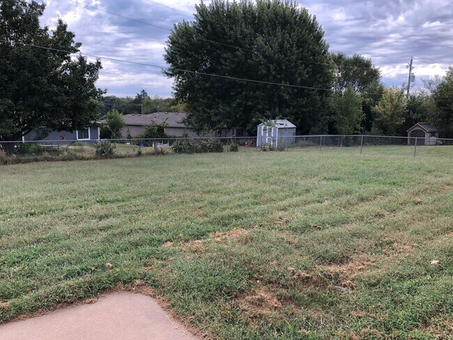 Building Photo - 317 Palomino Ln