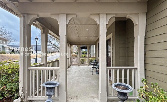 Building Photo - 2067 Ross Park Way