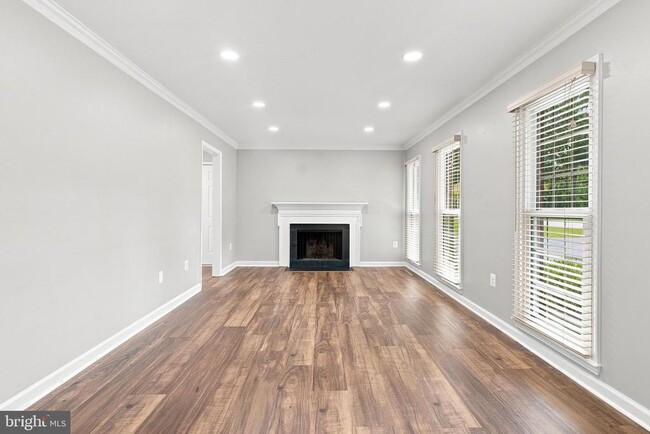 Building Photo - 11414 Bronzedale Dr