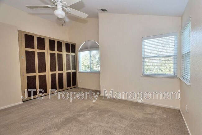 Building Photo - 8847 Mossburn Way
