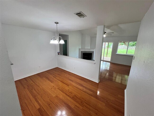 Building Photo - 204 Quail Meadow Dr