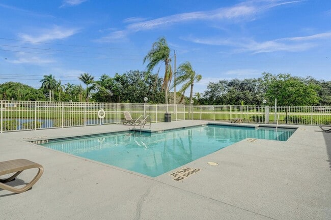 Building Photo - 12650 Vista Isles Dr