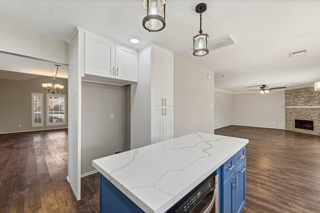 Building Photo - 6923 Cobblestone Path