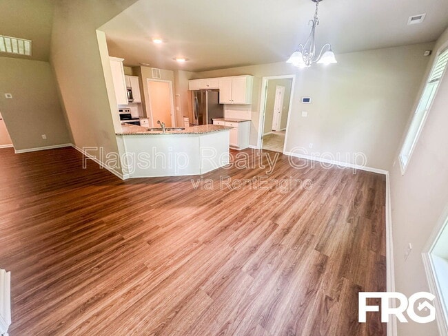 Building Photo - 110 Highland Pk Dr