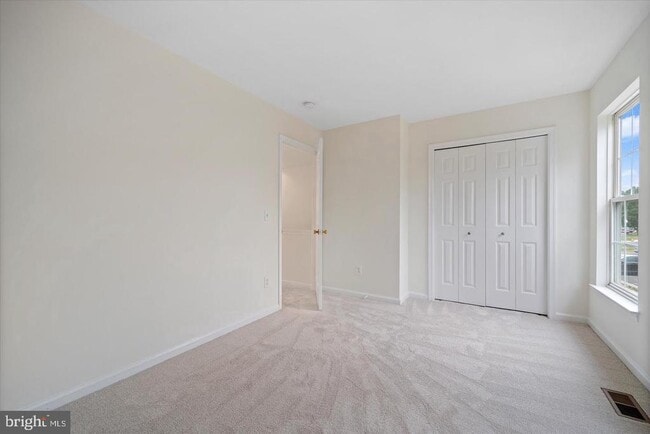 Building Photo - 20965 Killawog Terrace