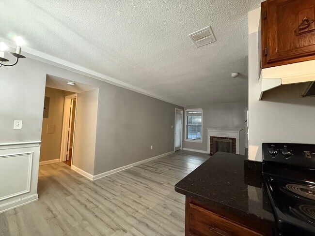 Building Photo - 34 Walden Dr