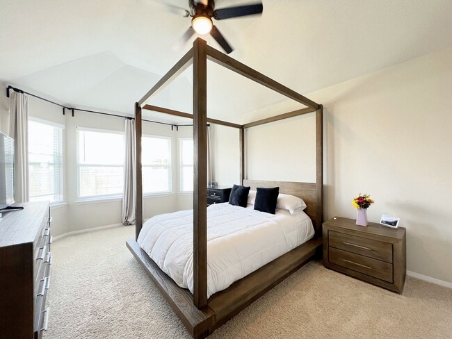 Building Photo - Modern and Beautiful - 3/BR and 2/BA Home ...