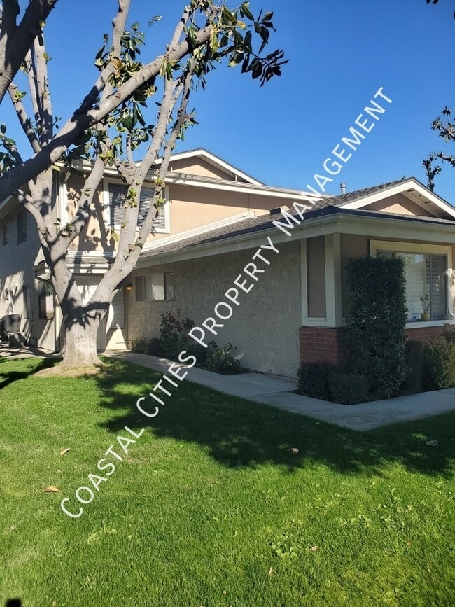 Building Photo - 2429 College Ln