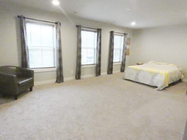 Building Photo - 2804 Kincheloe Ct