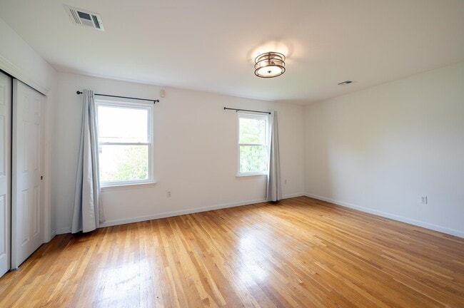 Building Photo - 108 Claremont Ave