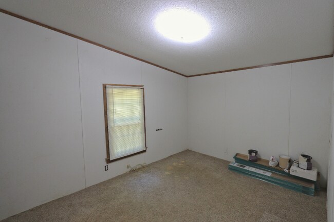 Building Photo - 671 Wolf Hill Rd