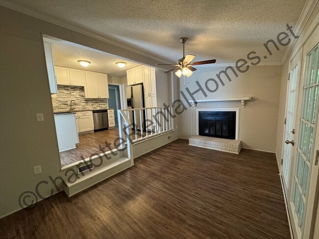 Building Photo - Nice 3 bedroom 2 bath home in Charlotte!