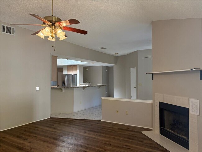 Building Photo - 16311 Rockgate Dr
