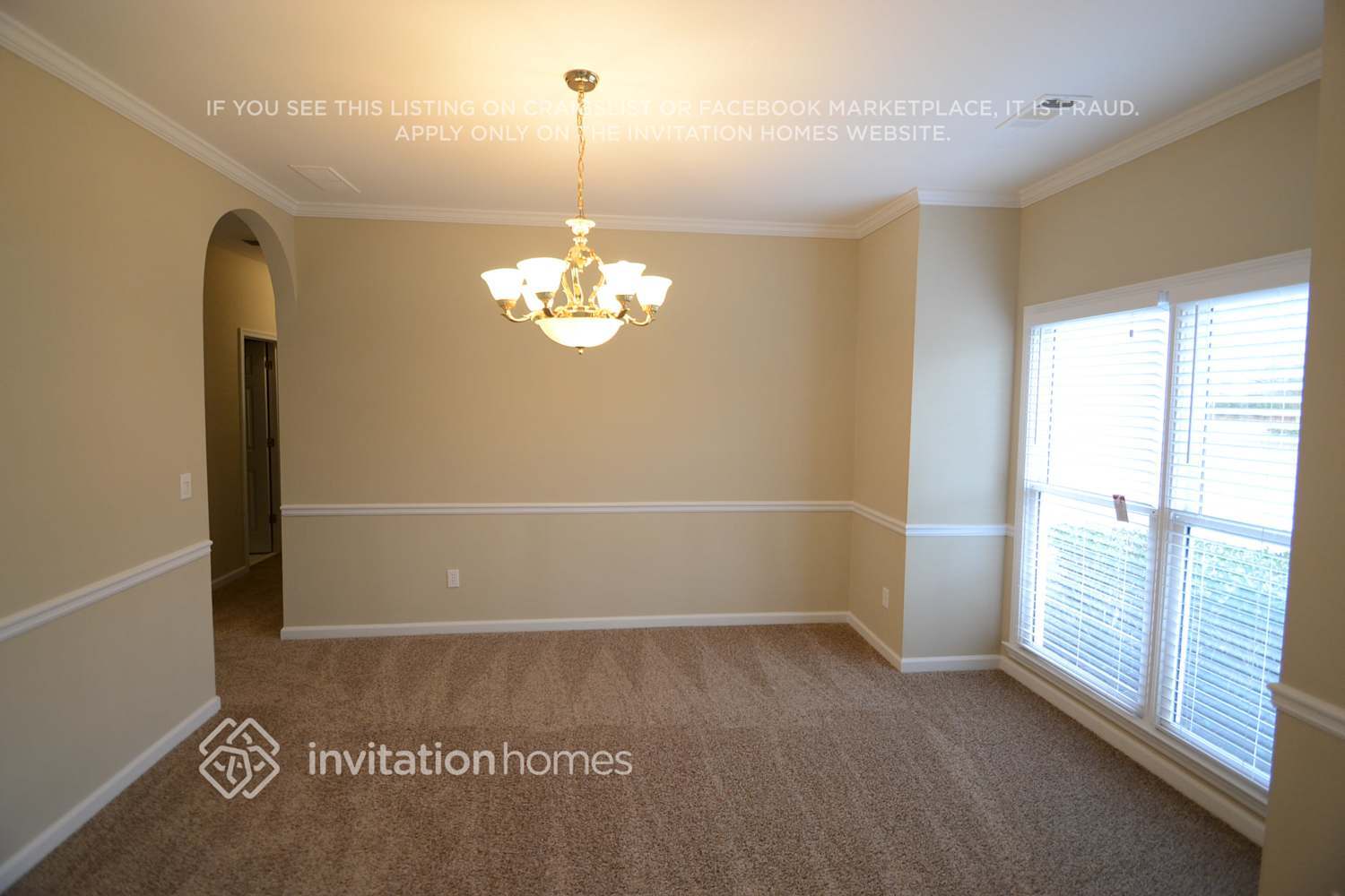 Building Photo - 2370 Rose Walk Dr
