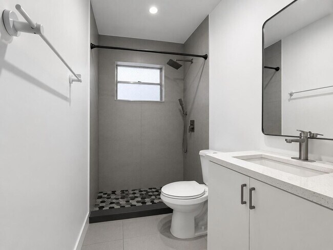 Building Photo - 2152 SW 72nd Ave