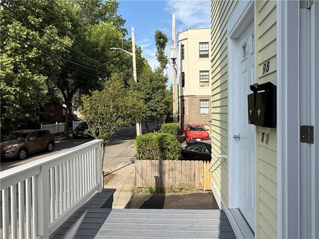 Building Photo - 98 Whitmarsh St