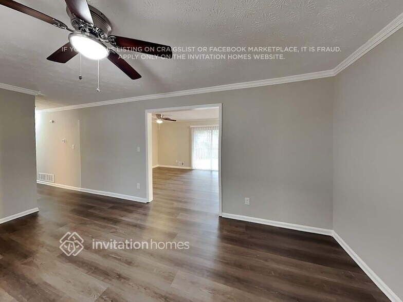 Building Photo - 2871 Knollview Dr