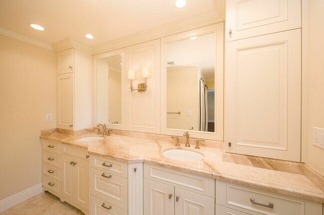 Building Photo - 30 Trophy Ct