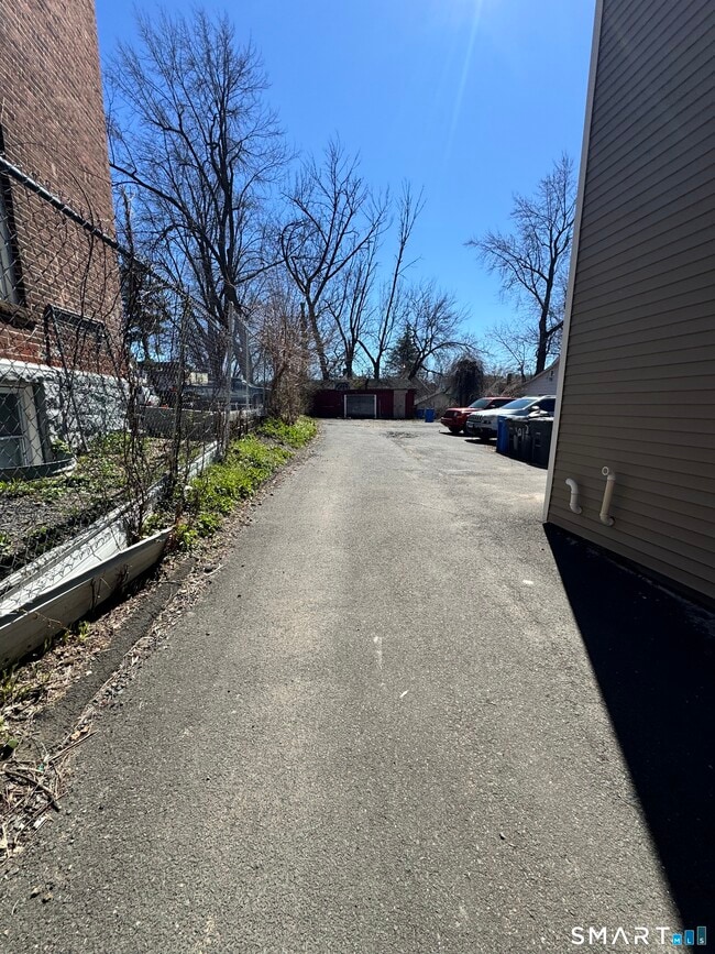 Building Photo - 107 Hamilton St